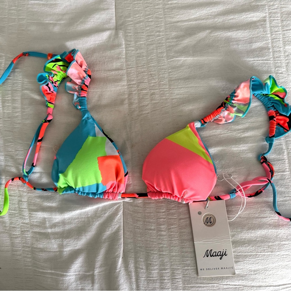 Maaji Multicolor Bikini Top reversible size S. NWT